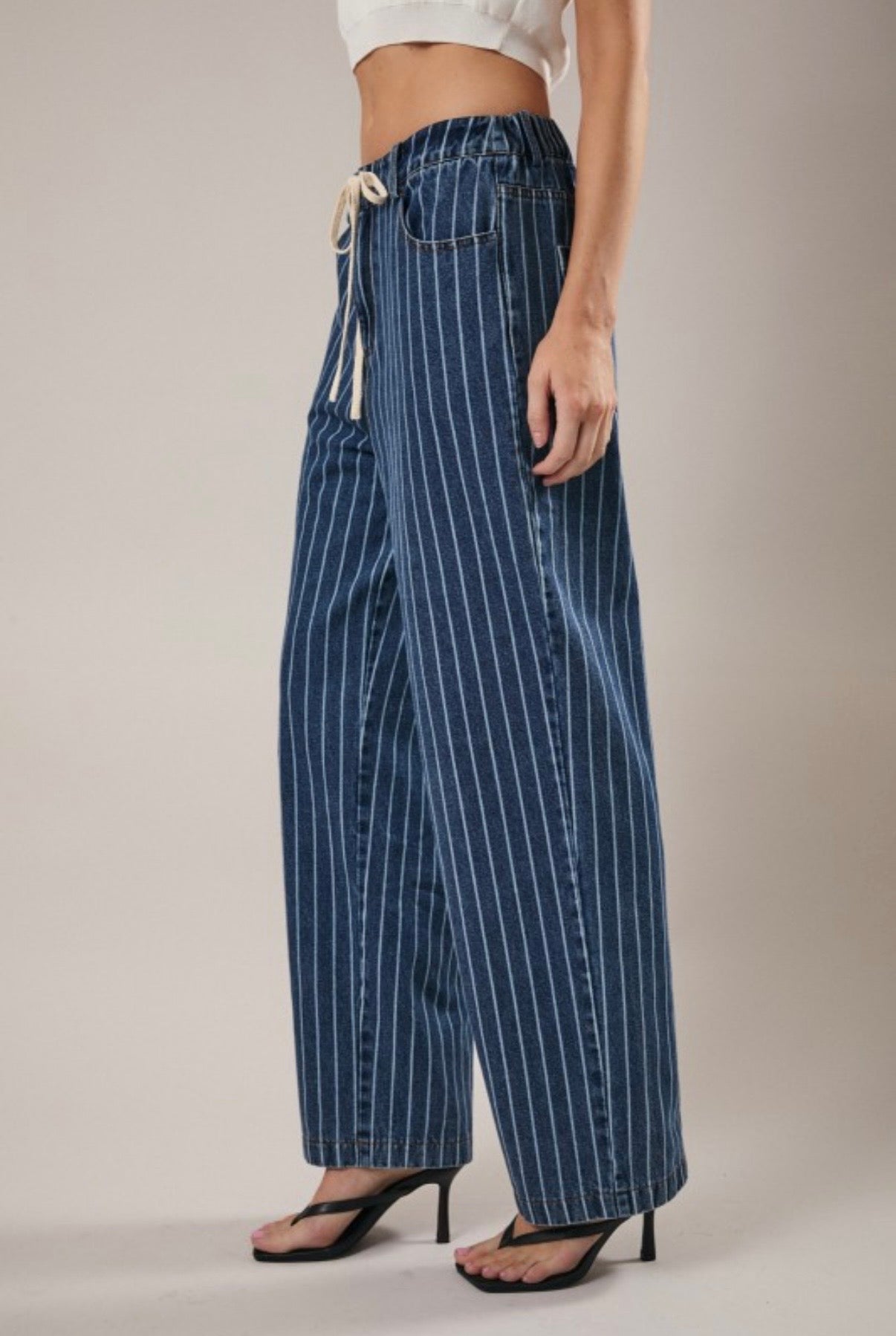 FRONT TIE STRIPE STRAIGHT JEANS
