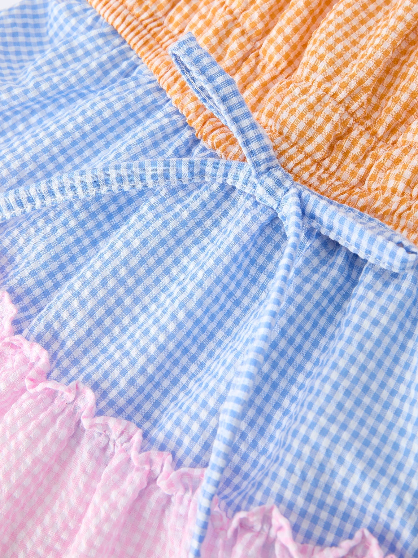 Vestido de volantes para niña con cuadros vichy en bloques de color
