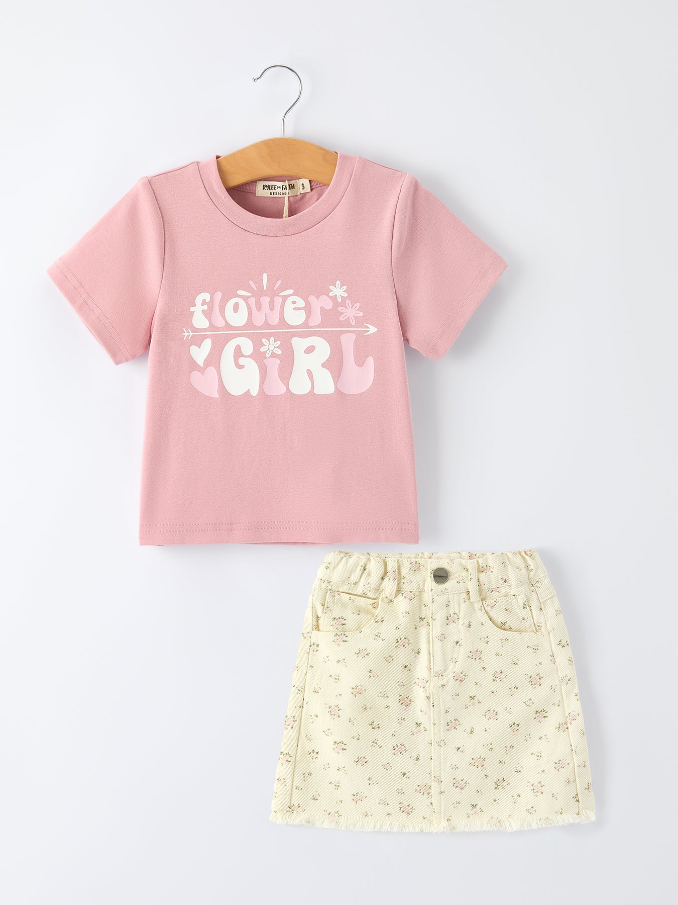 Conjunto de falda vaquera y top de manga corta con estampado de flores y letras para niña