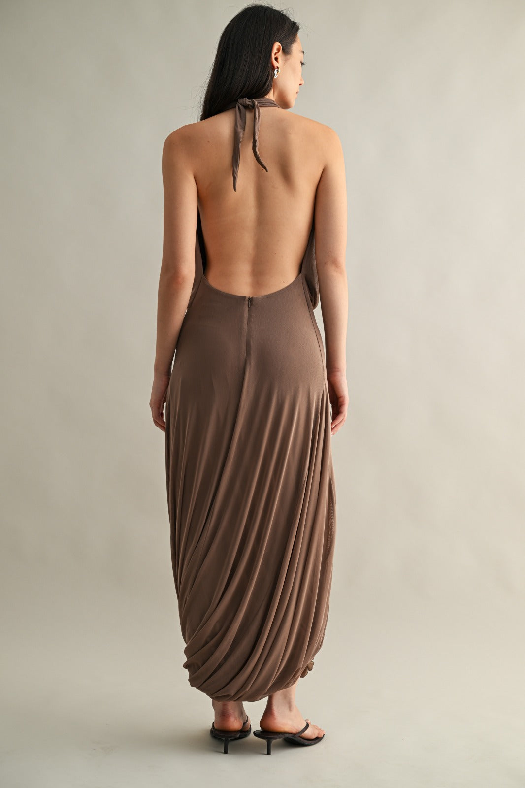 VOLUMINOUS HEM HALTER DRESS