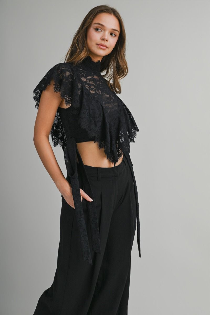VINTAGE LACE RUFFLE TOP