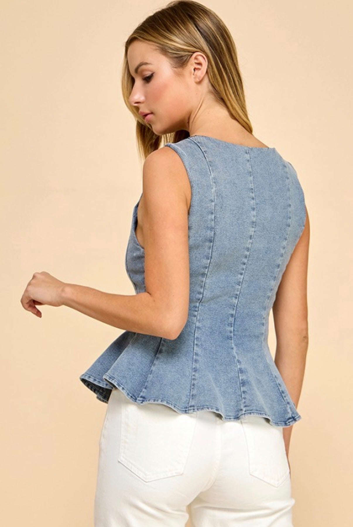 TOP PEPLUM DE MEZCLILLA CON CUELLO BARCO