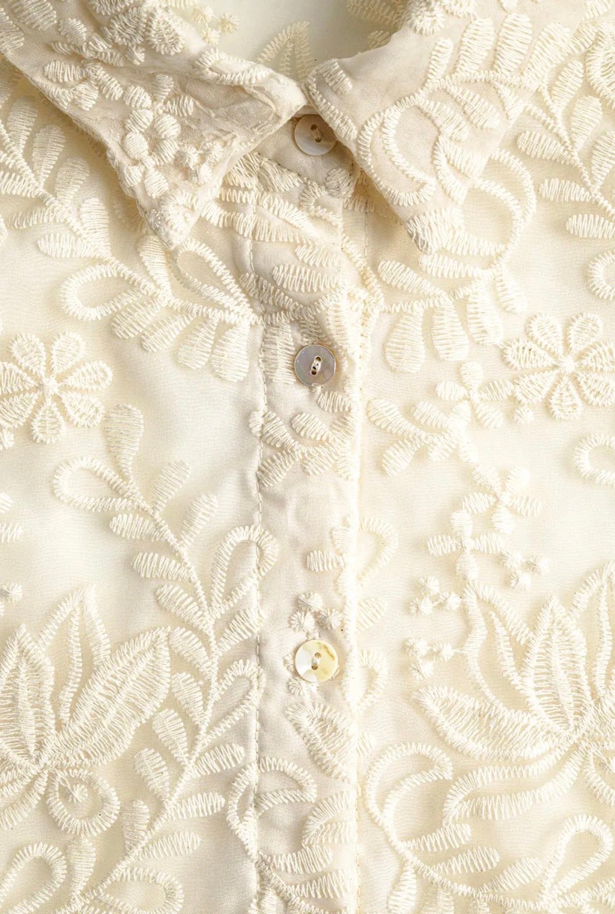 BEIGE FLORAL LACE BLOUSE