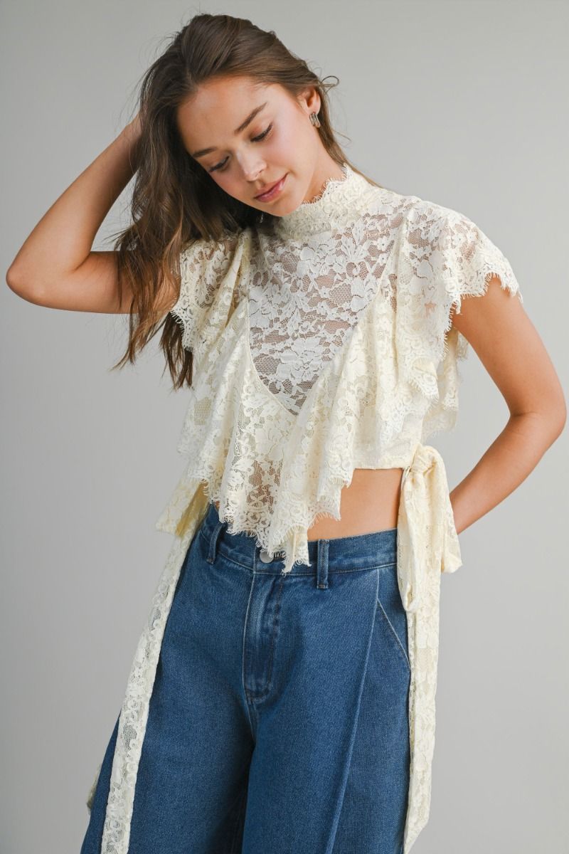 VINTAGE LACE RUFFLE TOP