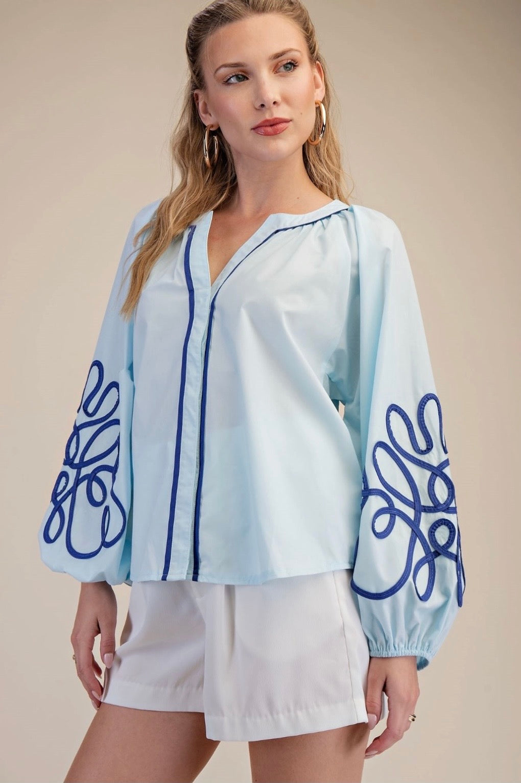 BLUSA DE MANGA FAROL BORDADA CON SOUTACHE