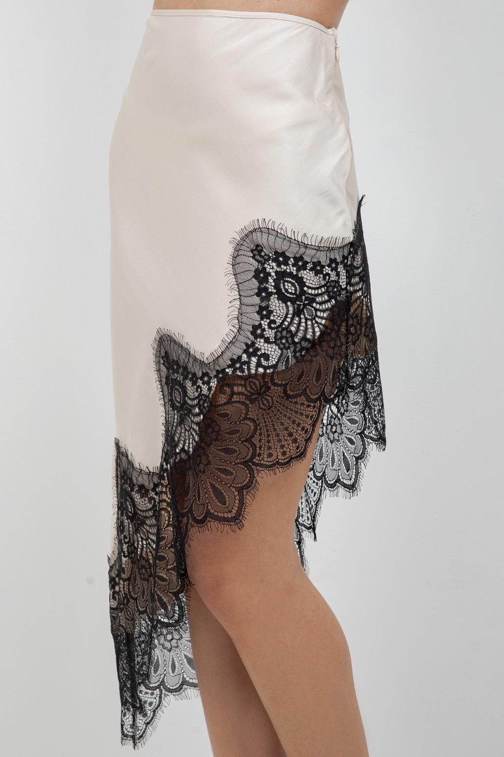 CHAMPAGNE LACE MIDI SKIRT