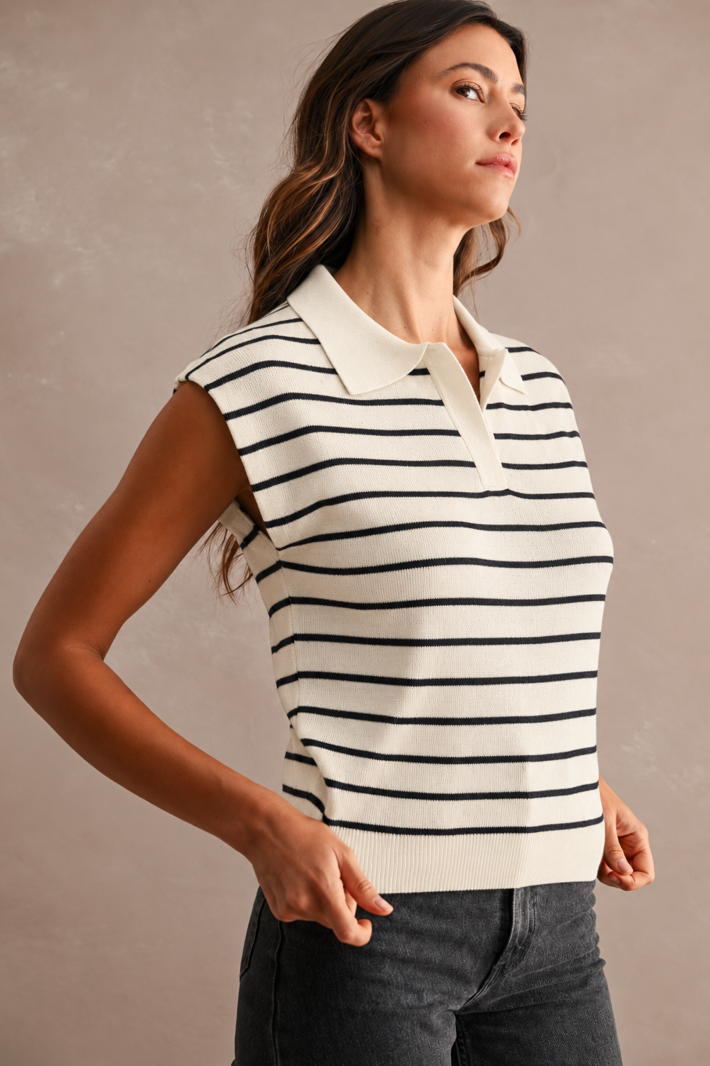 STRIPED SLEEVELESS KNIT POLO TOP