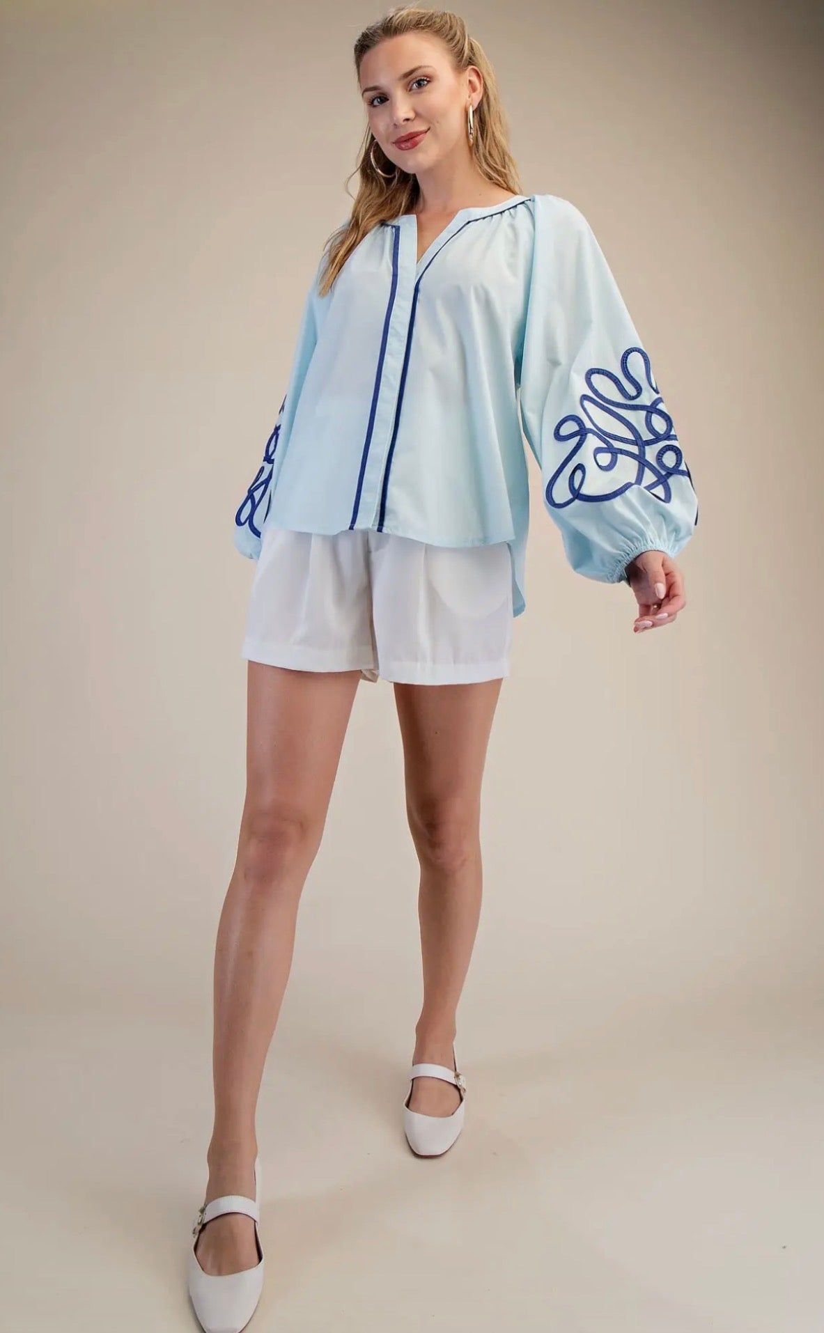 BLUSA DE MANGA FAROL BORDADA CON SOUTACHE