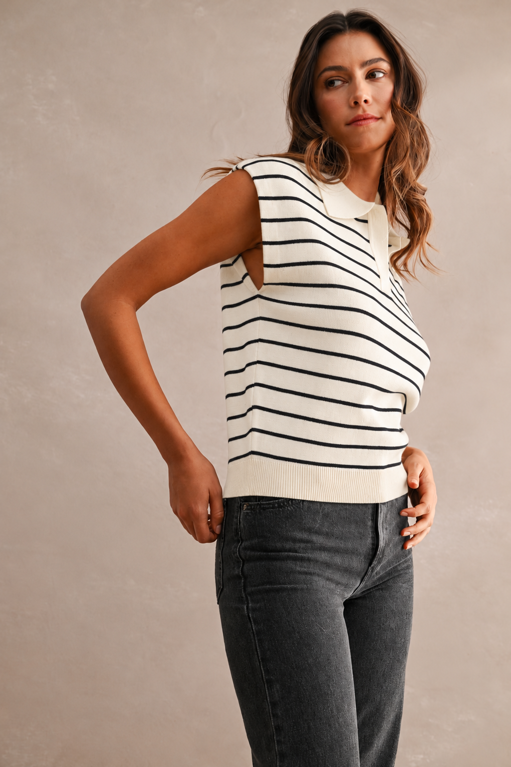 STRIPED SLEEVELESS KNIT POLO TOP