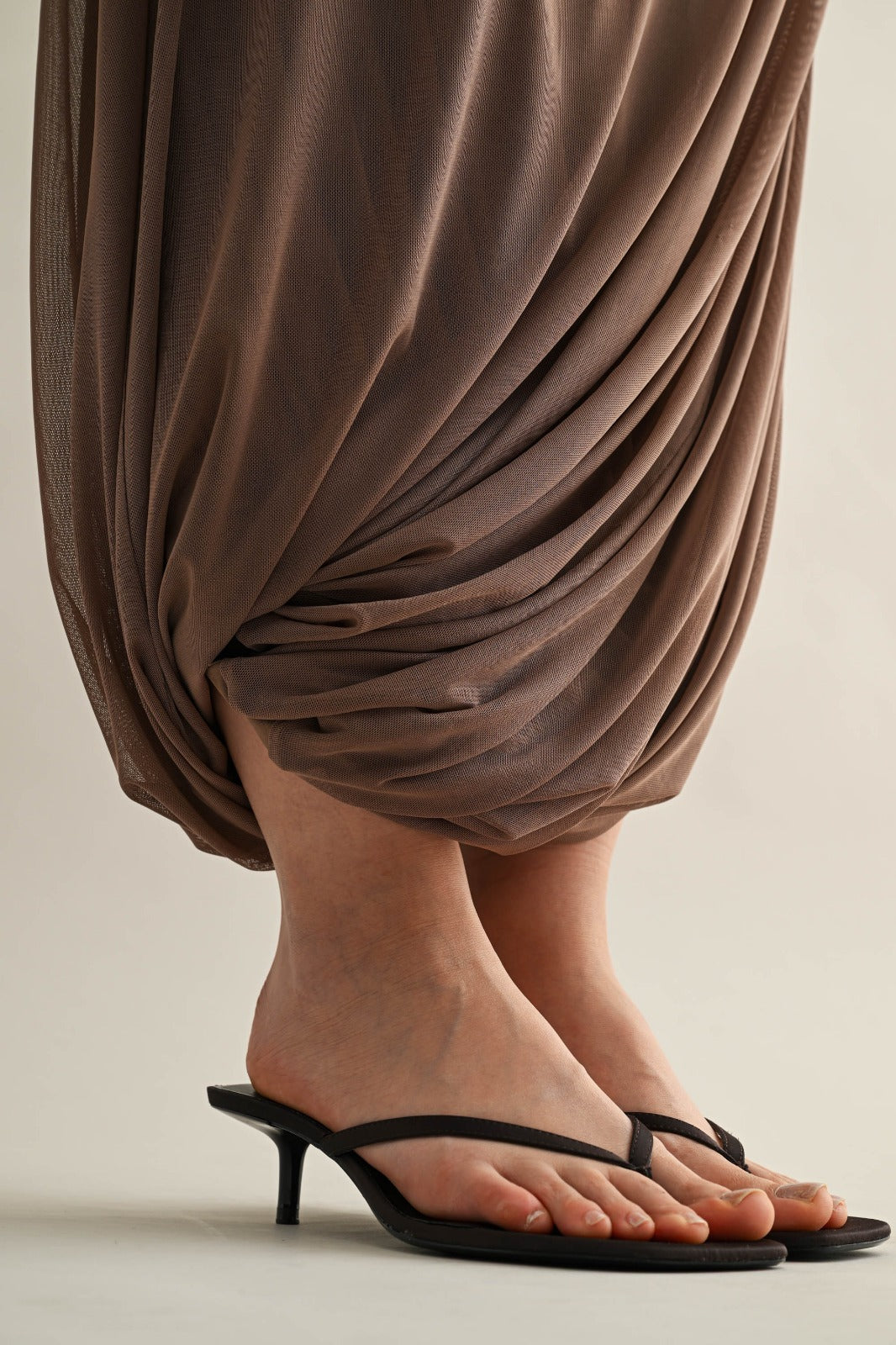 VOLUMINOUS HEM HALTER DRESS