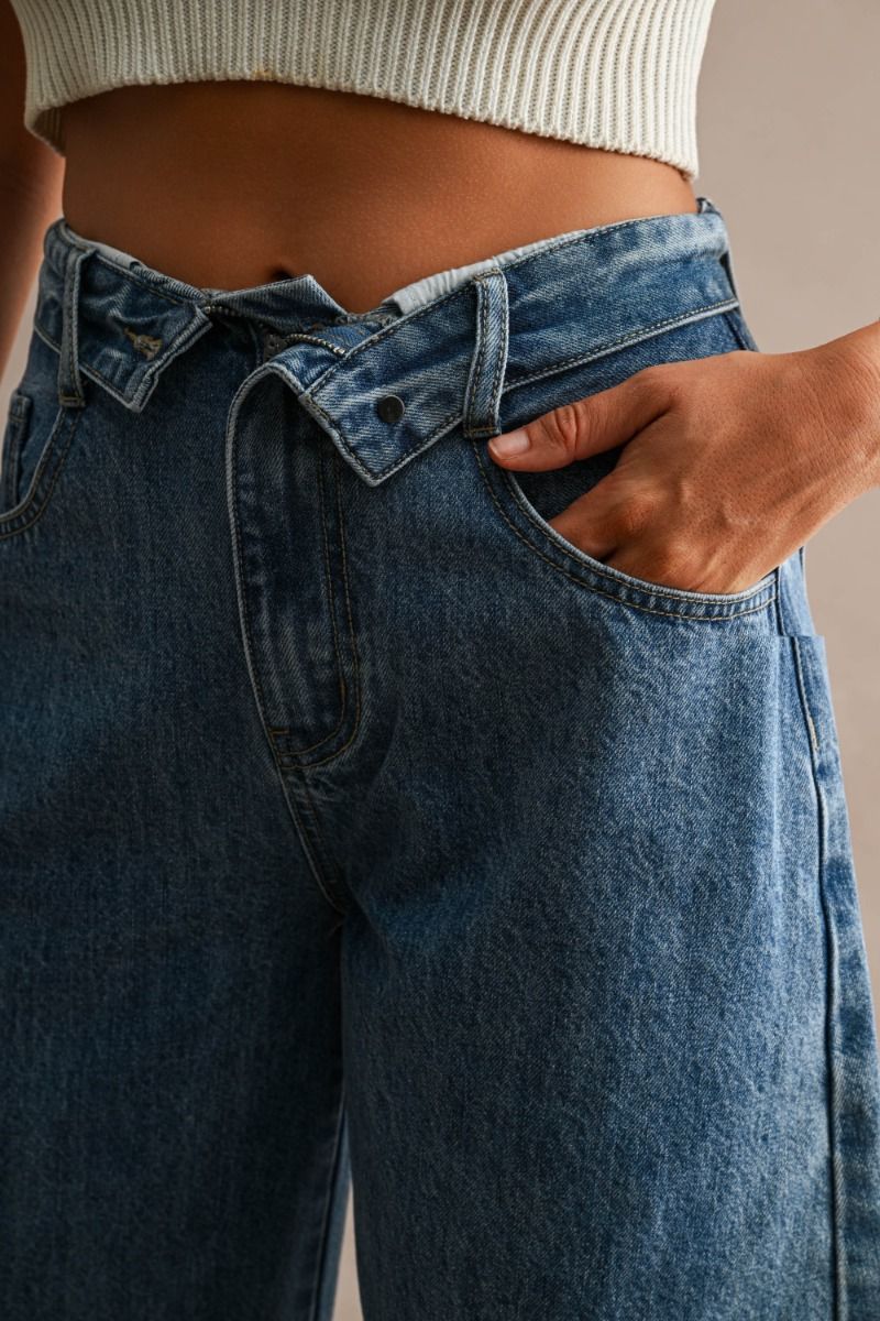 FOLD-OVER WAIST BARREL JEANS
