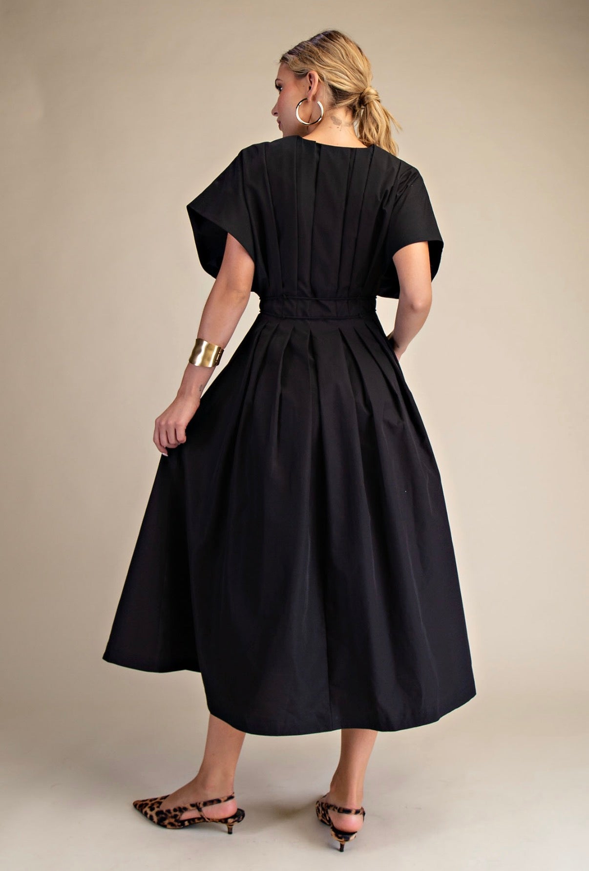 BLACK PLEATED MIDI DRESS
