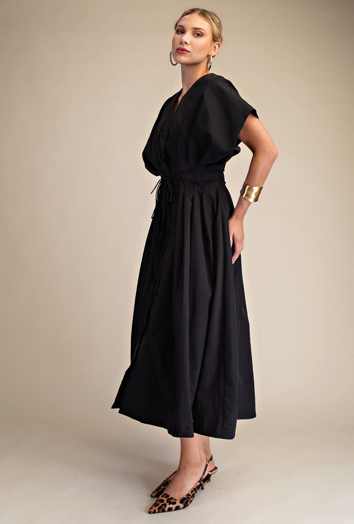 BLACK PLEATED MIDI DRESS