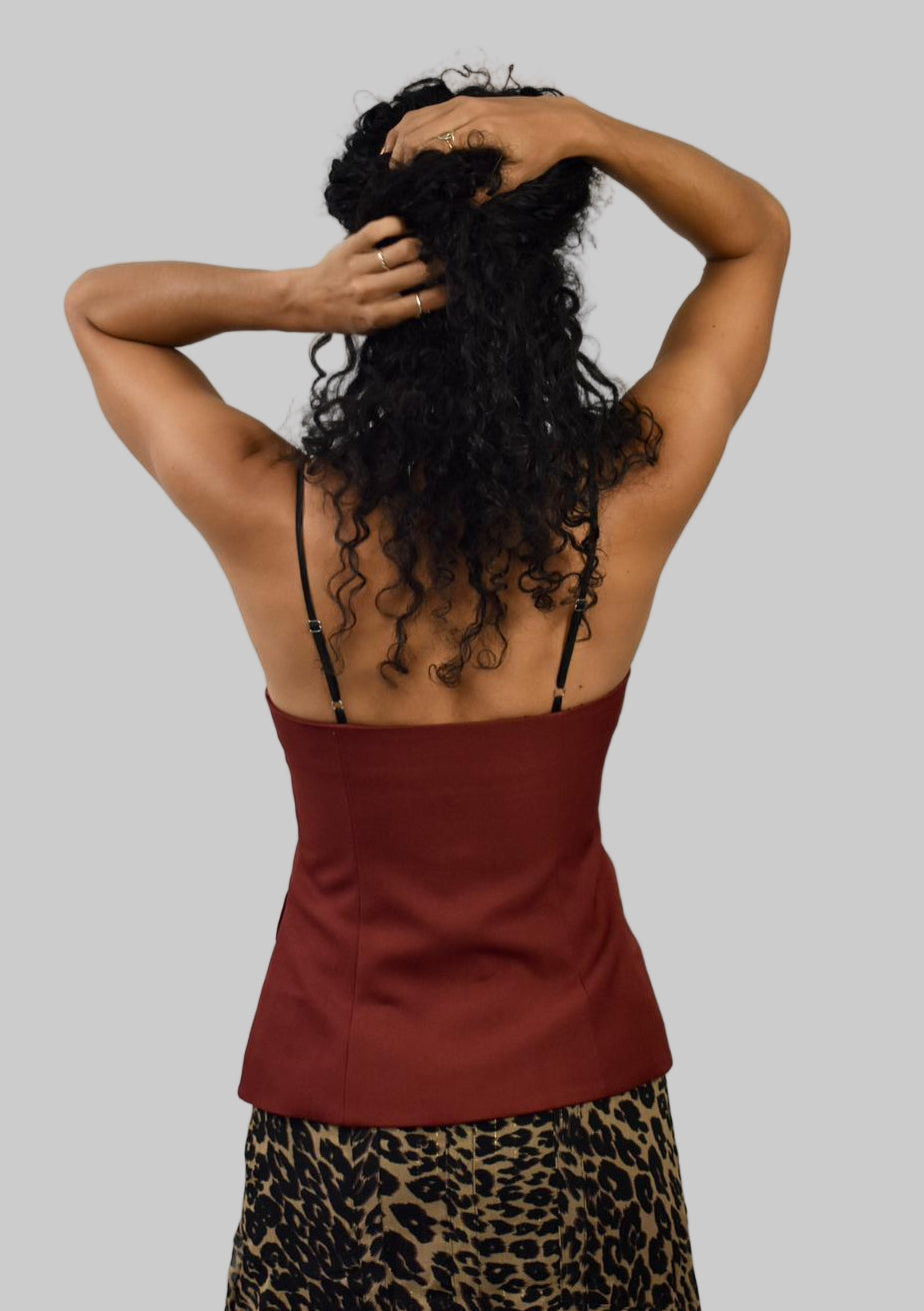 CAMISETA CHALECO CON BOTONES DE TEJIDO SUAVE