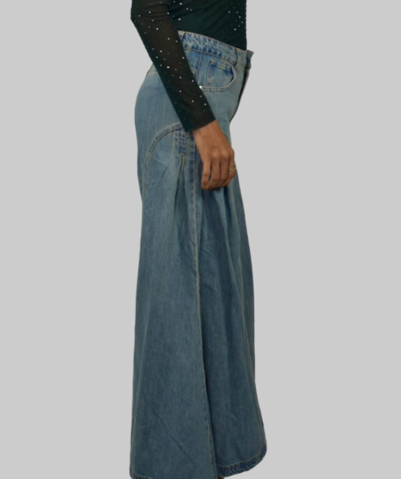 PANTALONES VAQUEROS DE PIERNA ANCHA CON PLIEGUES