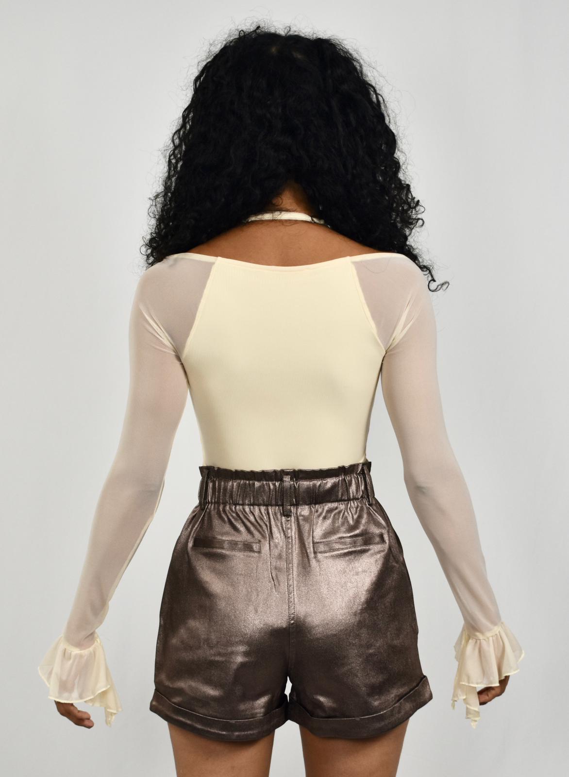 TOP CORTO CON VOLANTES